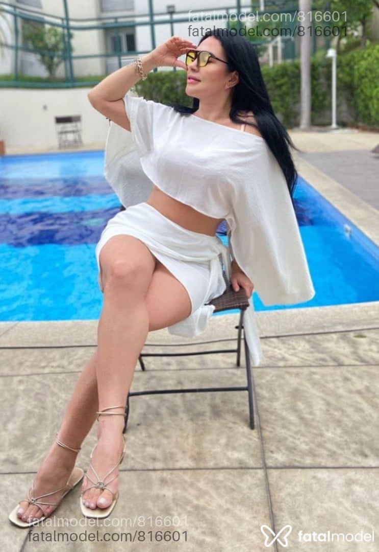 Acompanhante mulher morena (o) de olhos castanhos - Ana Lua