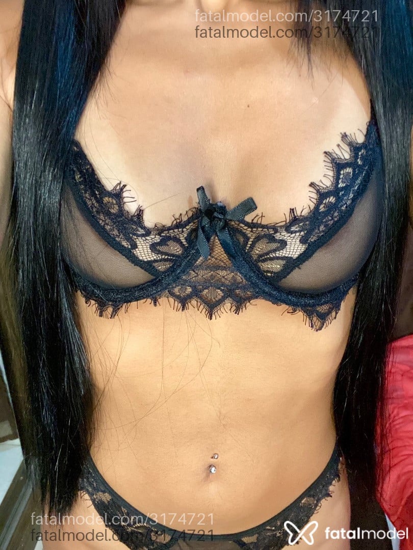 Acompanhante mulher morena (o) de olhos castanhos - Melinda