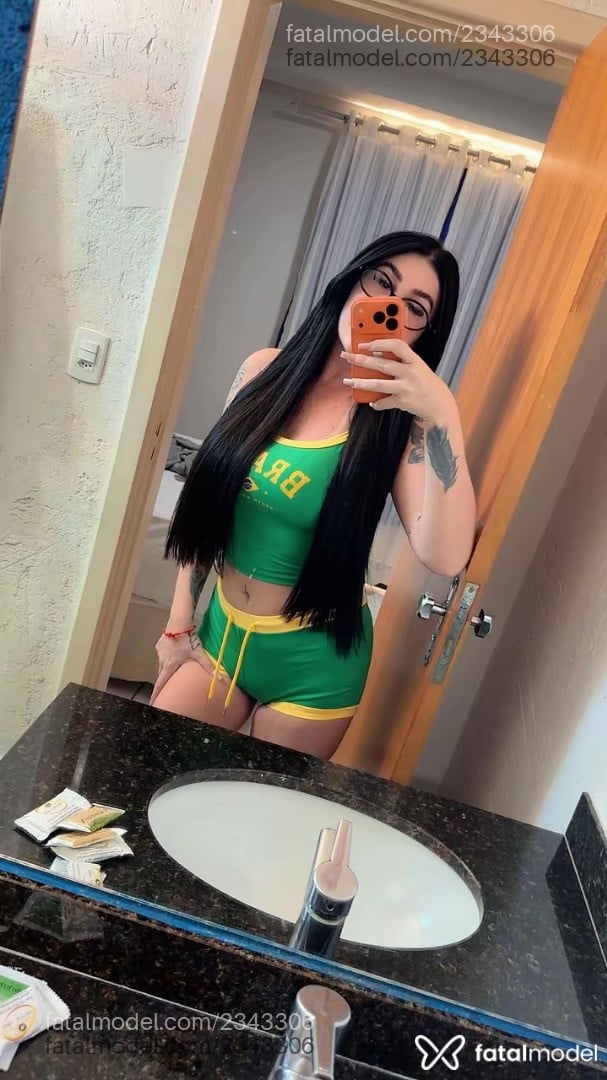Acompanhante mulher morena (o) de olhos castanhos - Mariane