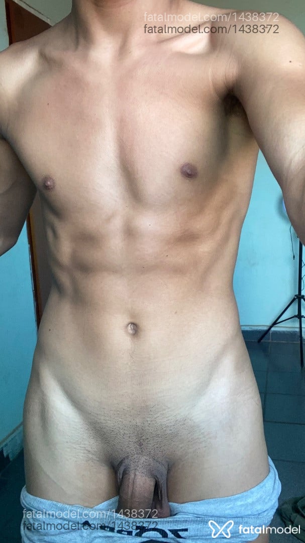 Acompanhante homem morena (o) de olhos pretos - Martins