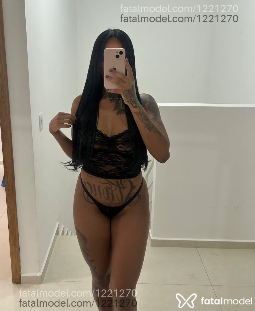 Acompanhante mulher morena (o) de olhos castanhos - Pietra