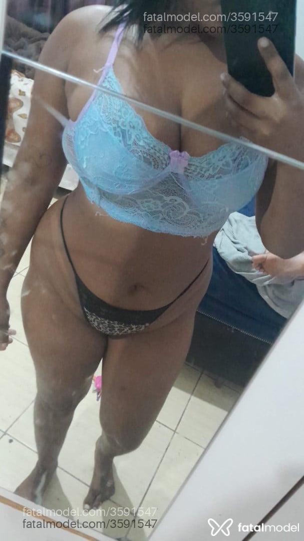 Acompanhante mulher com cabelo castanho de olhos castanhos - Sophia