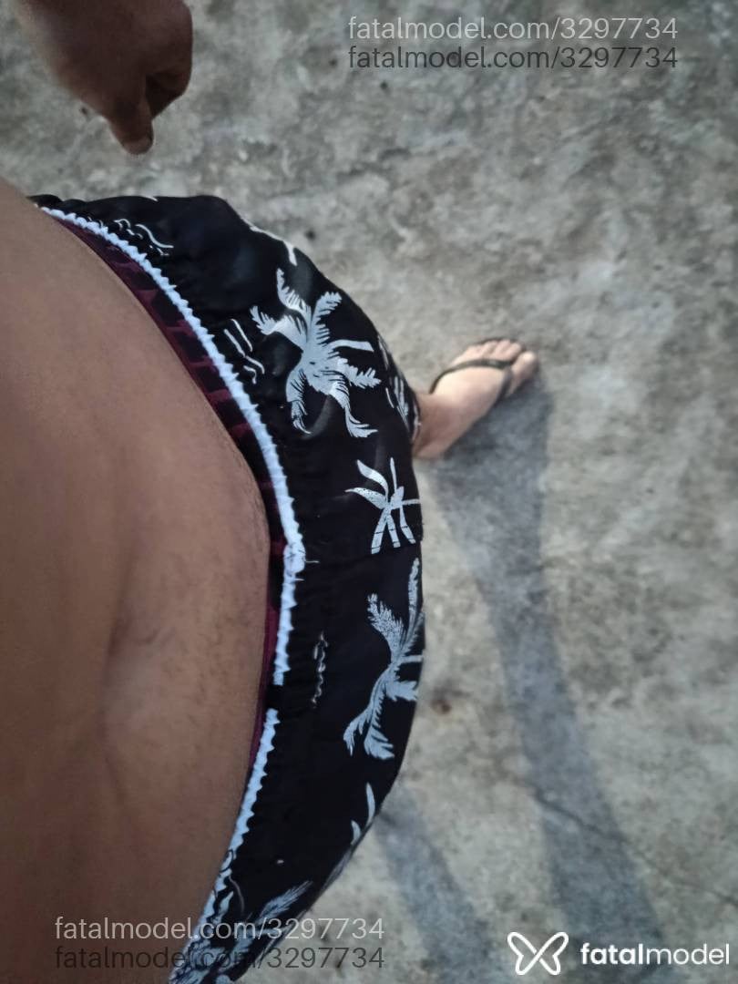 Acompanhante homem loira (o) de olhos pretos - Renato