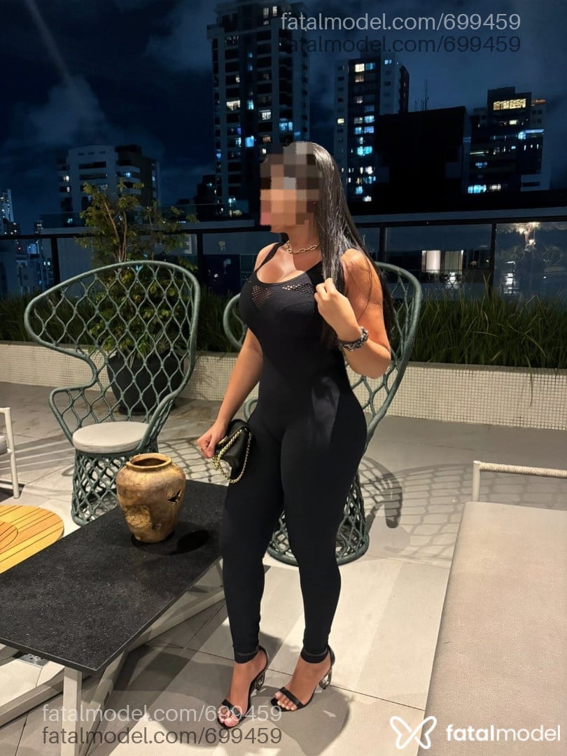 Acompanhante mulher morena (o) de olhos castanhos - Lorrane