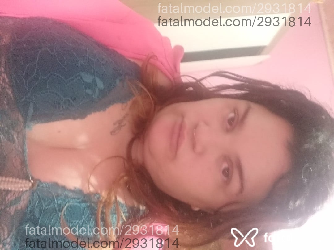 Acompanhante mulher ruiva (o) de olhos castanhos - Talita