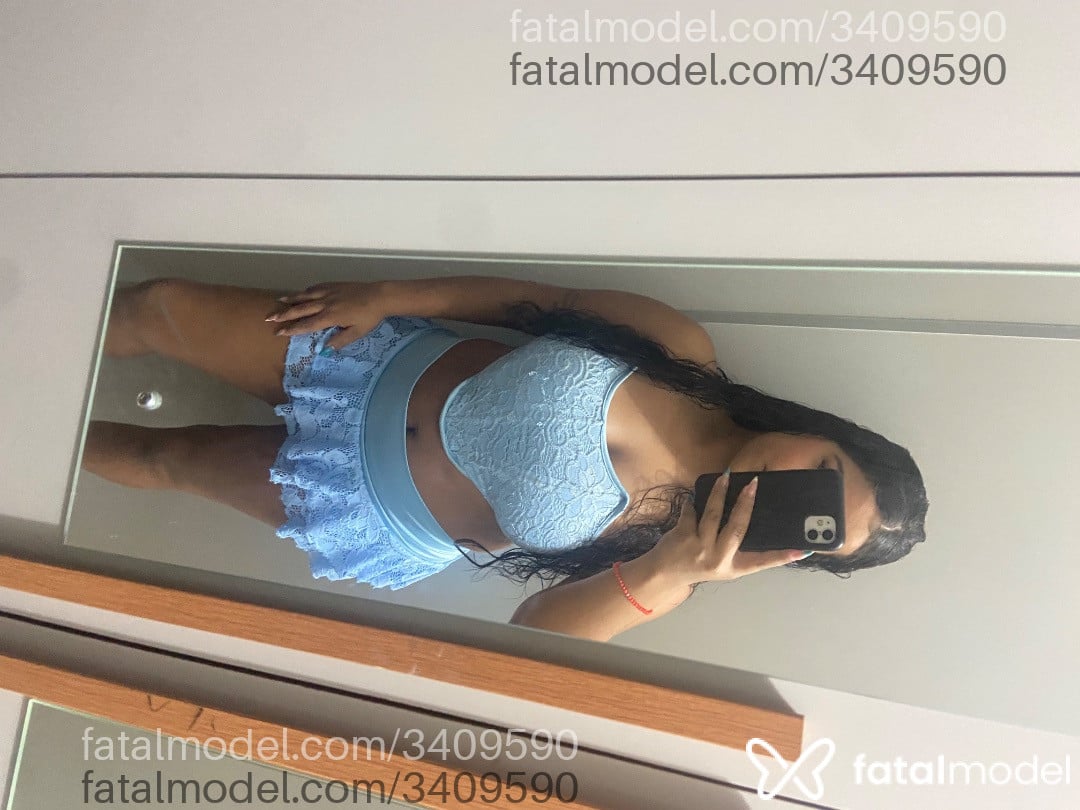 Acompanhante mulher morena (o) de olhos castanhos - Carol