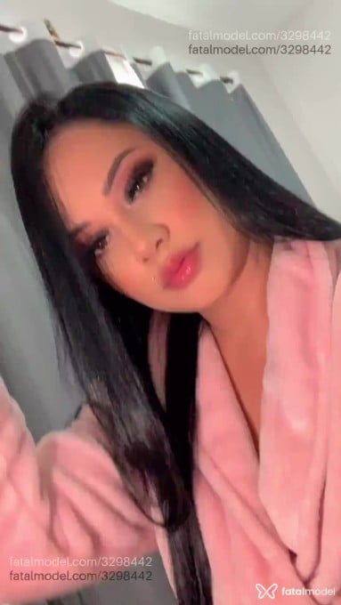Acompanhante mulher morena (o) de olhos castanhos - Sofia