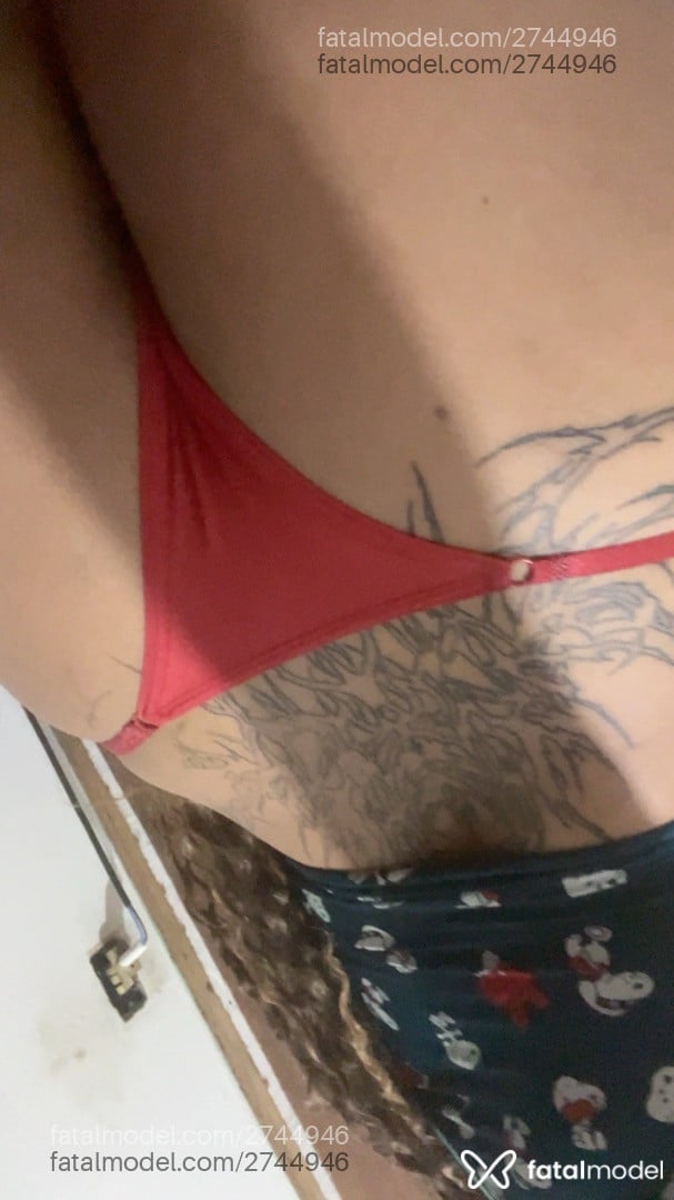 Acompanhante mulher com cabelo castanho de olhos castanhos - Mariana