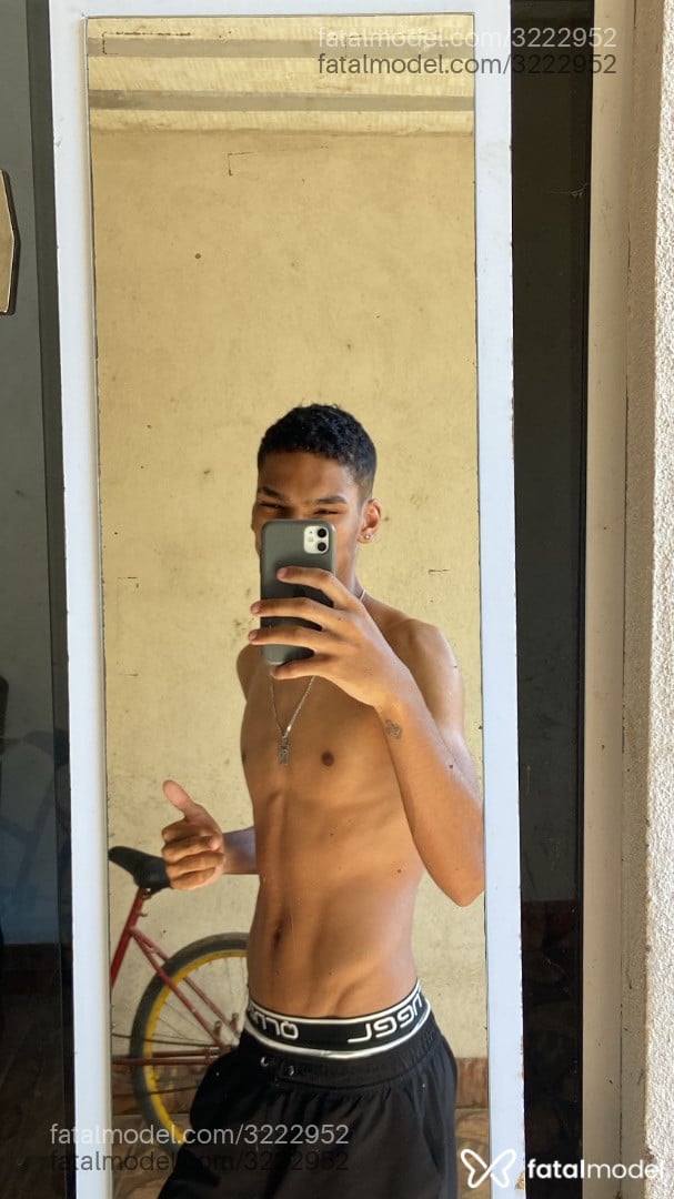 Acompanhante homem morena (o) de olhos castanhos - Mvmineirin