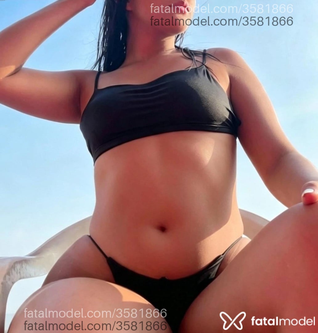 Acompanhante mulher morena (o) de olhos castanhos - Pollyana