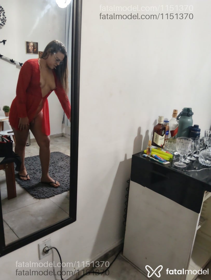 Acompanhante travesti com cabelo castanho de olhos castanhos - Bianca Pimentta