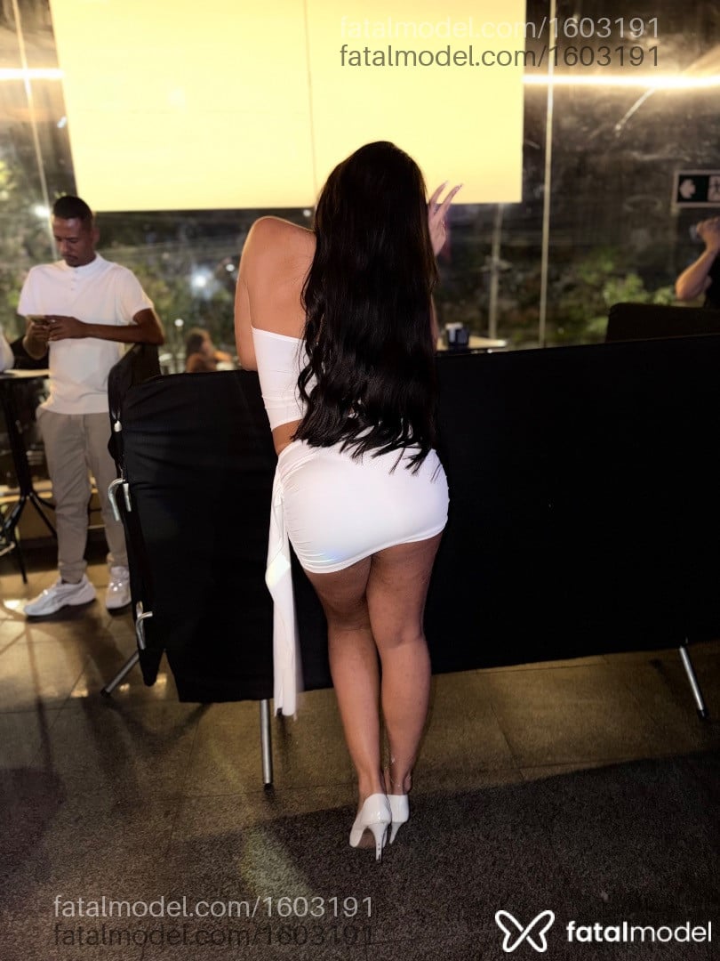 Acompanhante mulher trans loira (o) de olhos mel - Bianca Gomes