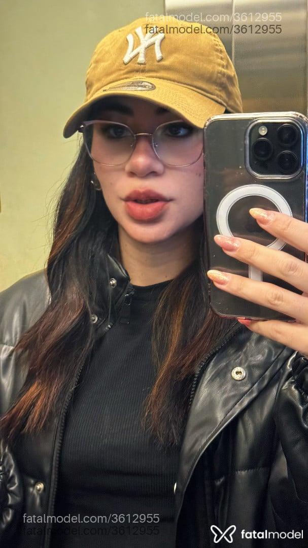 Acompanhante mulher morena (o) de olhos castanhos - Fernanda