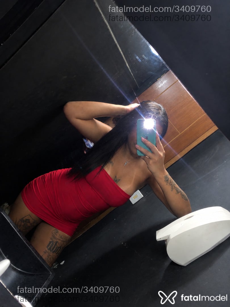 Acompanhante mulher trans morena (o) de olhos castanhos - Martins