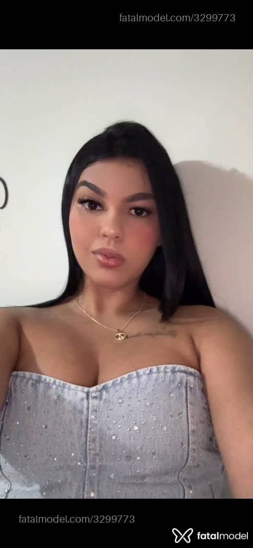 Acompanhante mulher morena (o) de olhos pretos - YARA FONTELLE