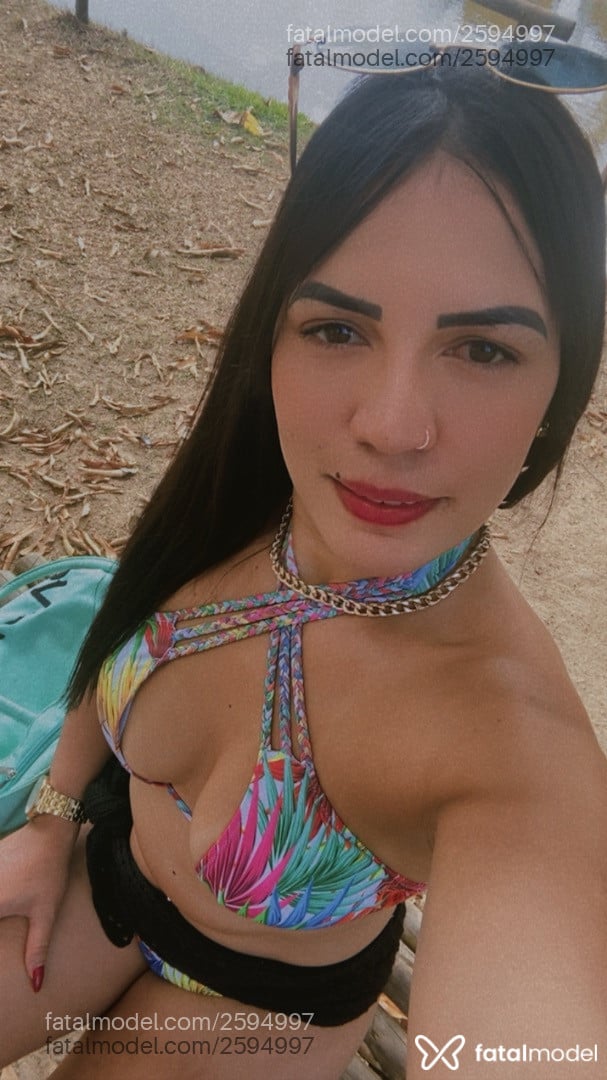 Acompanhante mulher morena (o) de olhos mel - Sandrinha