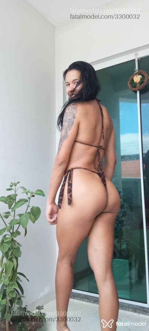 Acompanhante mulher morena (o) de olhos castanhos - Thaly Parado