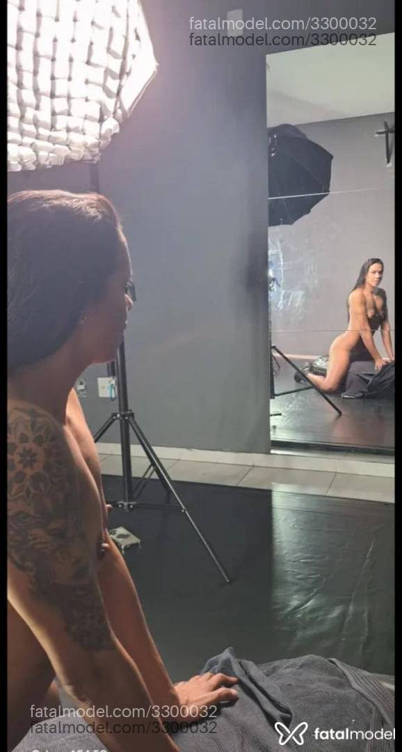 Acompanhante mulher morena (o) de olhos castanhos - Thaly Parado