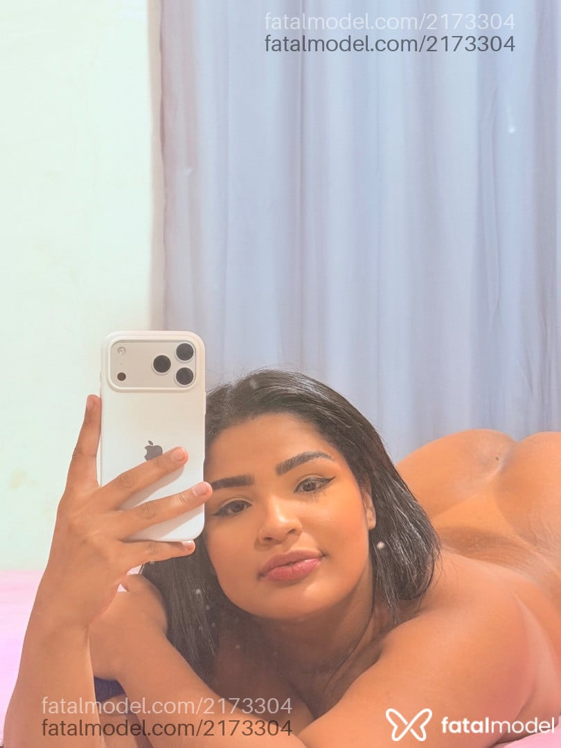 Acompanhante mulher com cabelo castanho de olhos castanhos - Camilly