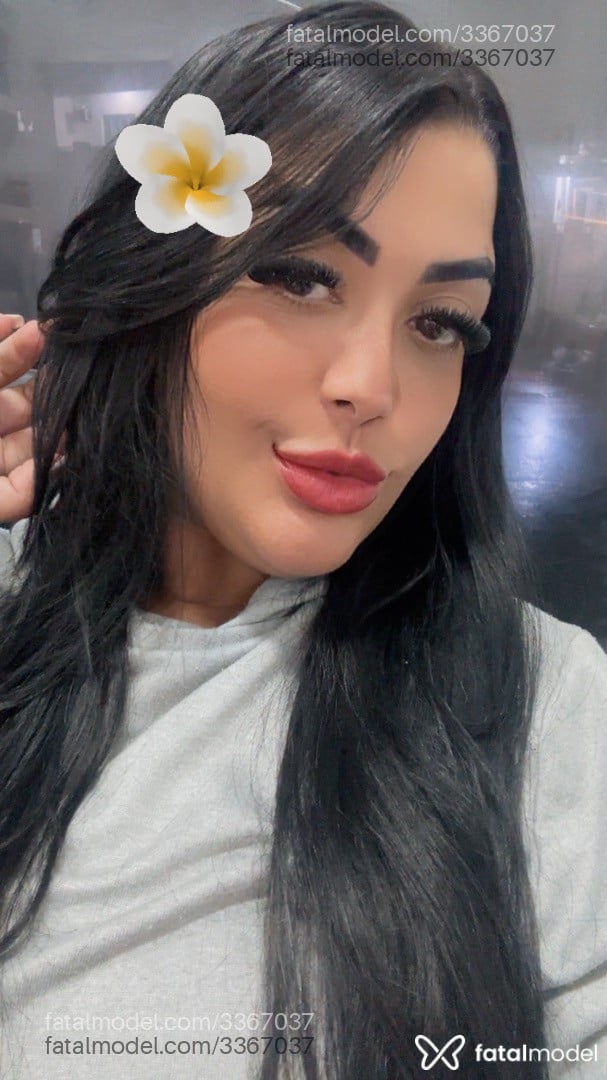 Acompanhante mulher morena (o) de olhos castanhos - Maya