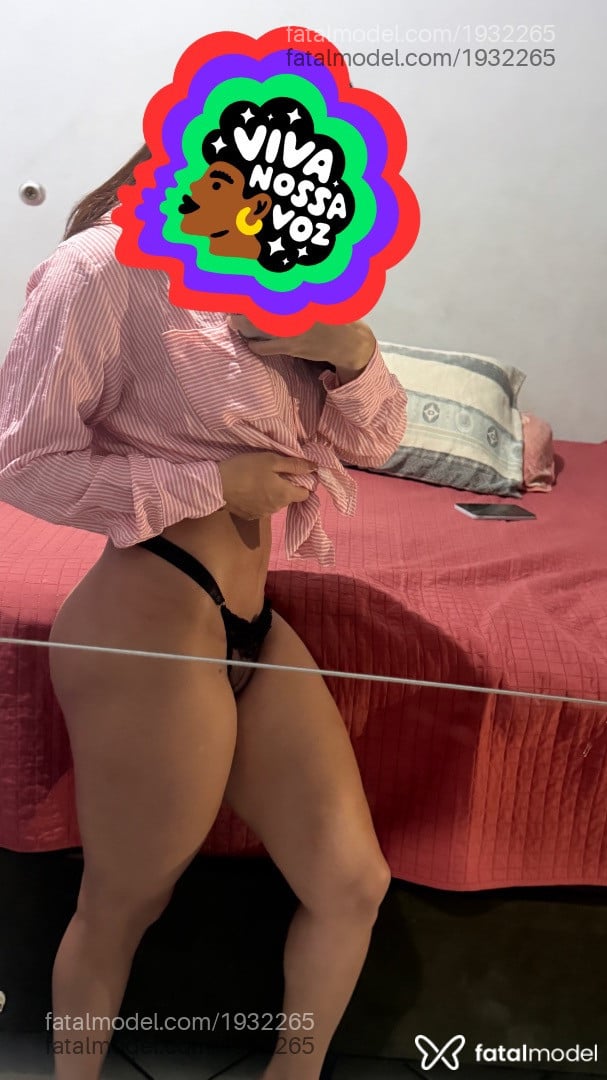 Acompanhante mulher ruiva (o) de olhos mel - Jennifer