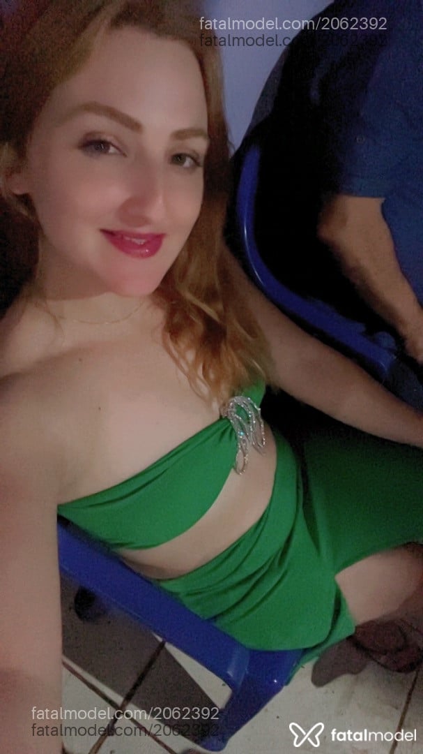 Acompanhante mulher loira (o) de olhos verdes - Tata