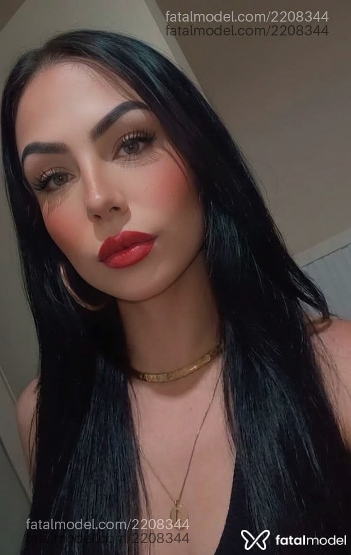 Acompanhante mulher trans morena (o) de olhos castanhos - Ellen Sanches