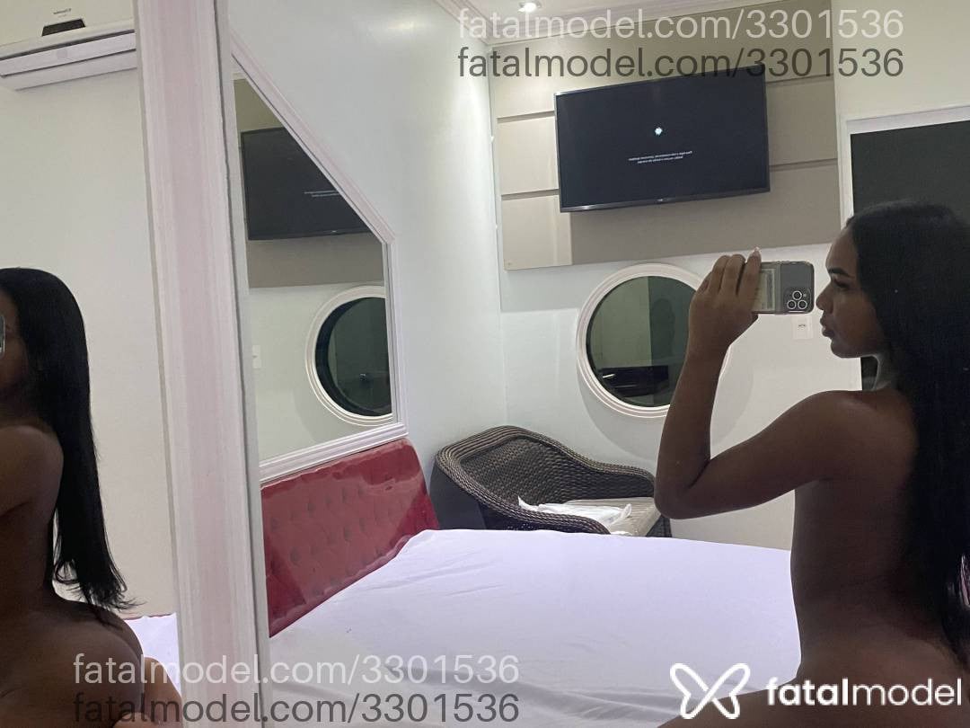 Acompanhante mulher trans morena (o) de olhos castanhos - Victoria Lemos