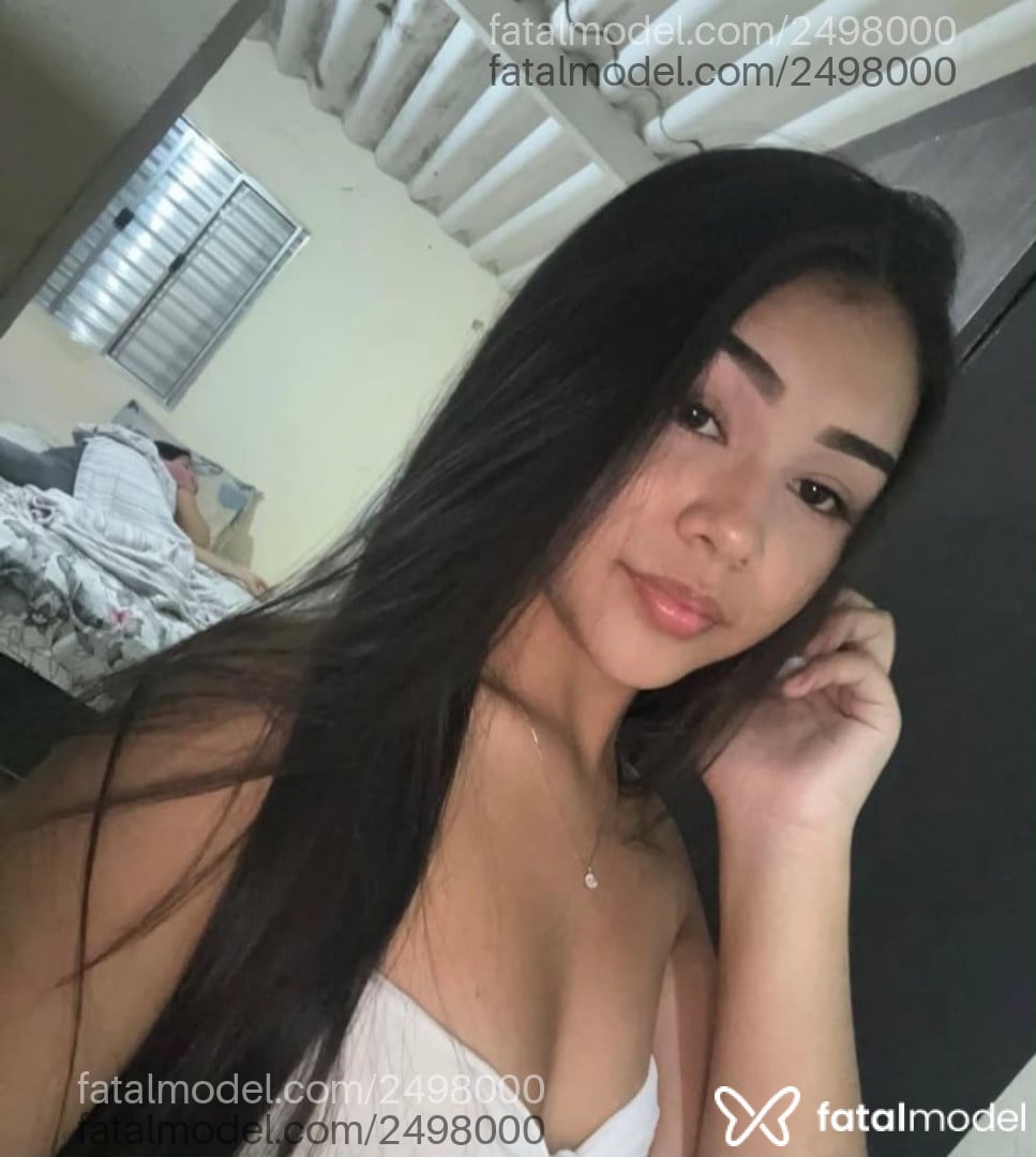 Acompanhante mulher morena (o) de olhos castanhos - Biiia