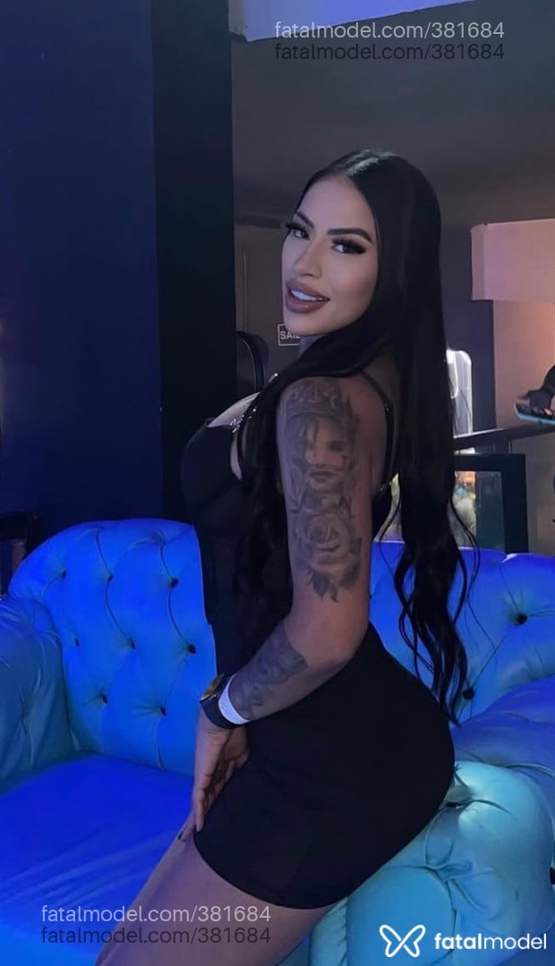 Acompanhante mulher loira (o) de olhos castanhos - Thaysa Dias