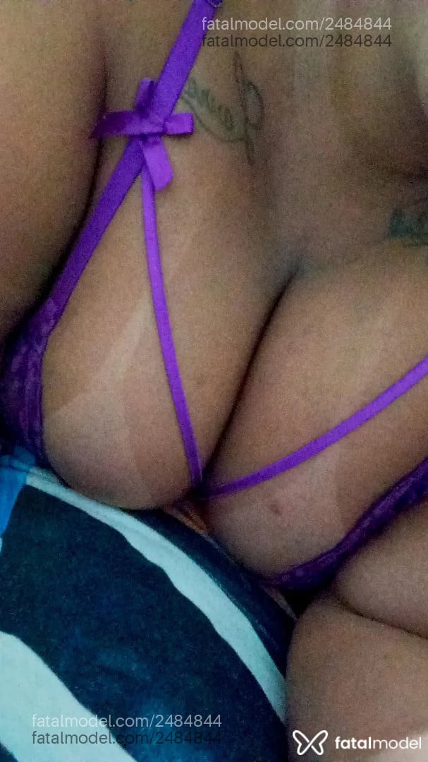 Acompanhante mulher morena (o) de olhos castanhos - Tifanny