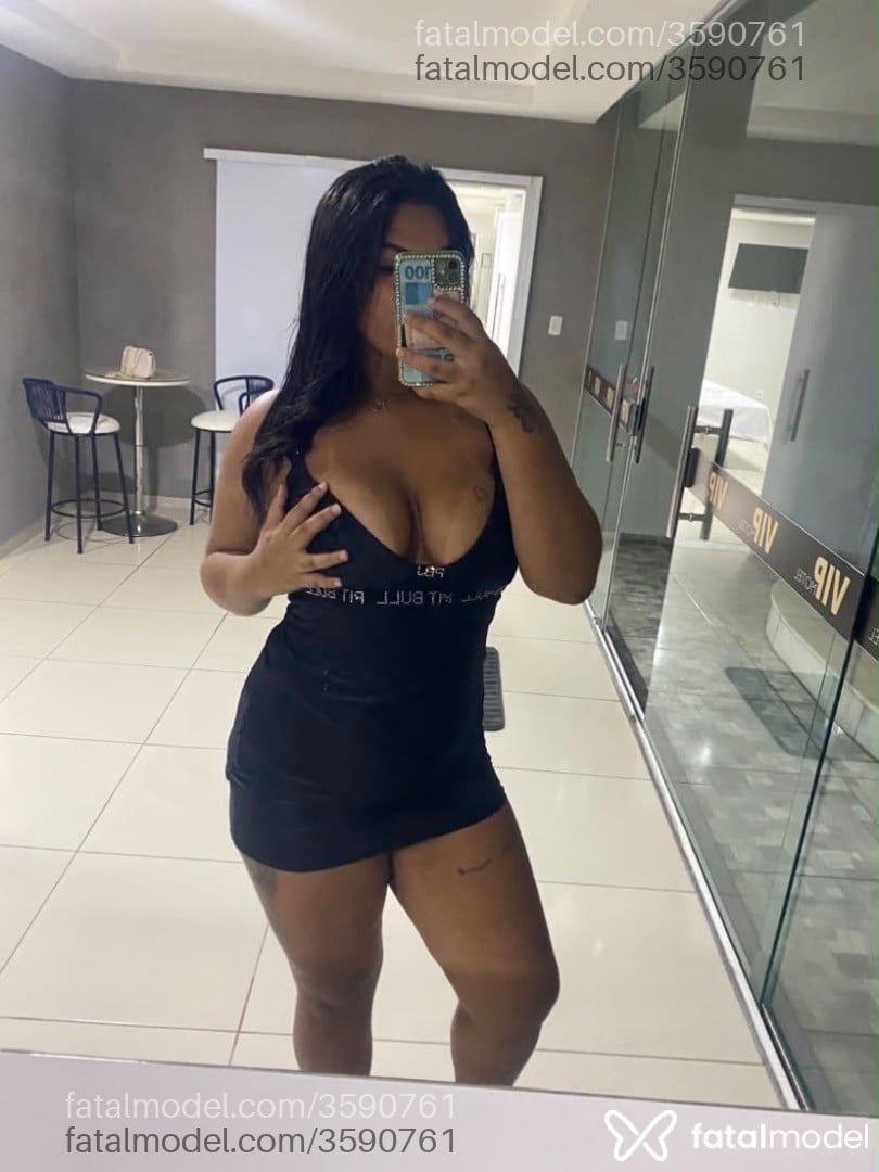 Acompanhante mulher morena (o) de olhos castanhos - Beatriz