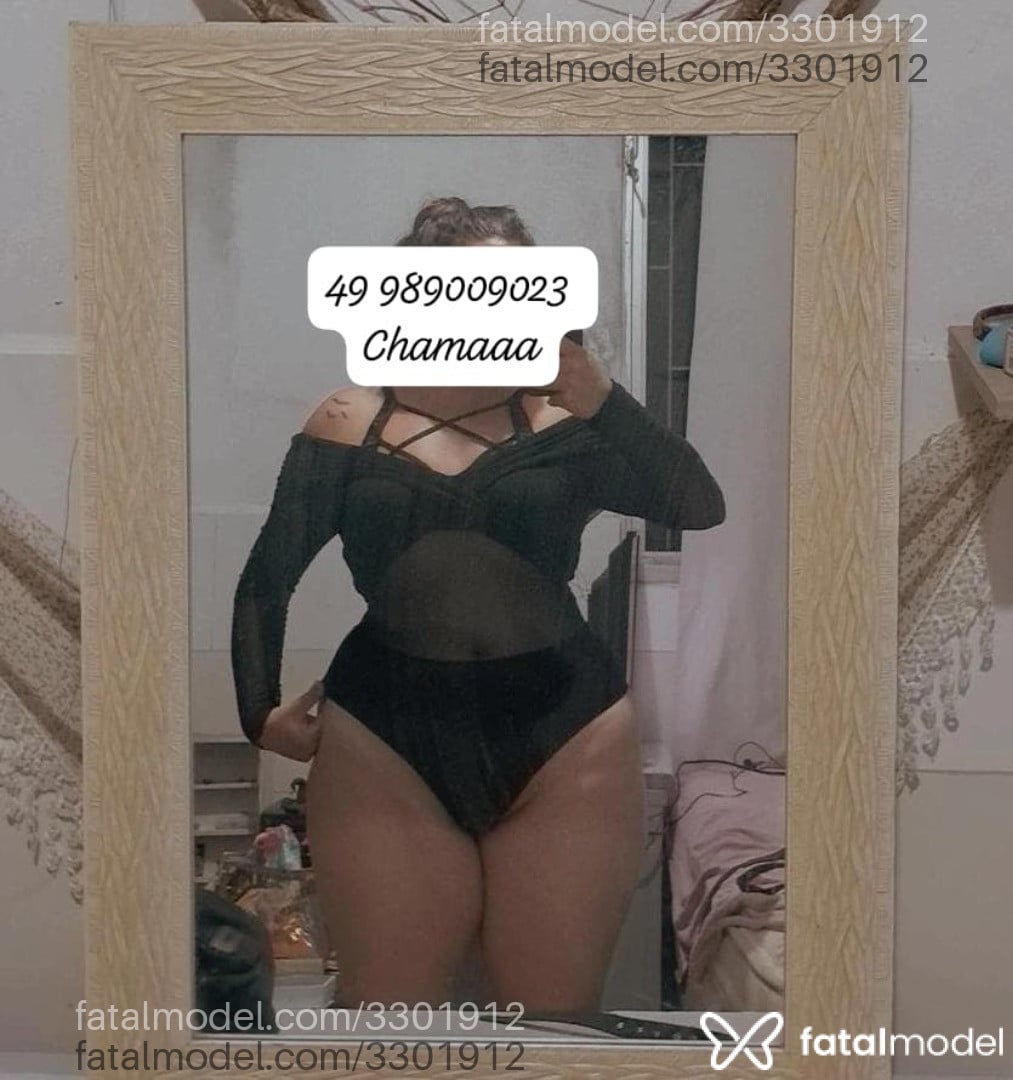 Acompanhante mulher com cabelo castanho de olhos castanhos - Carmen
