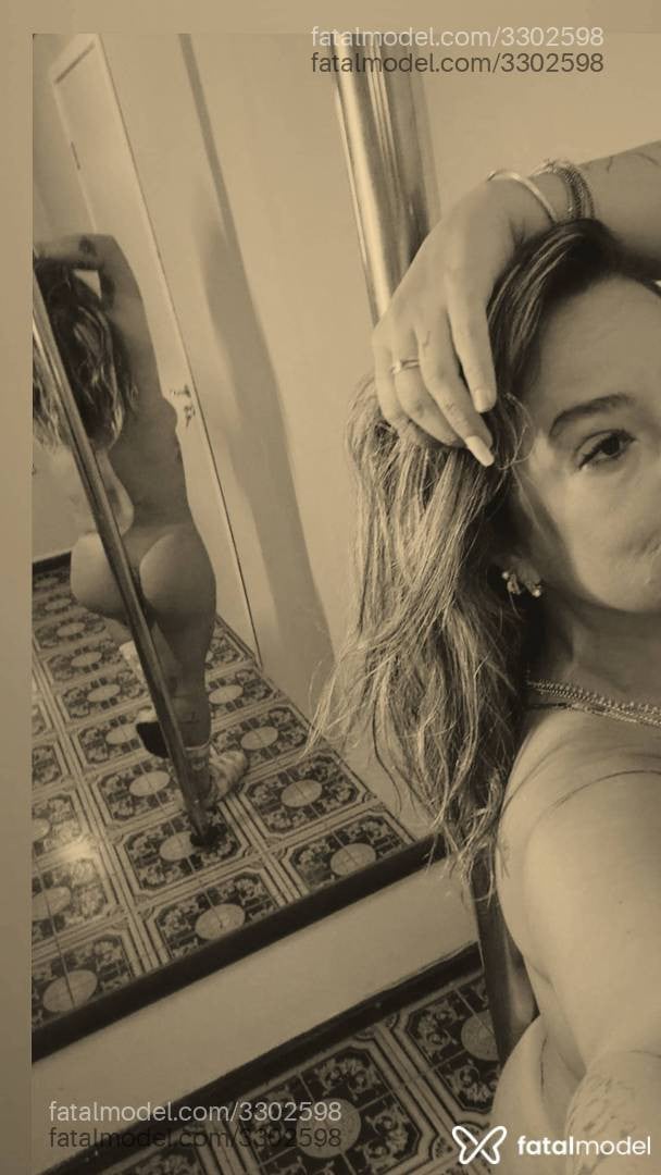 Acompanhante mulher loira (o) de olhos castanhos em Porto Alegre - Cléo
