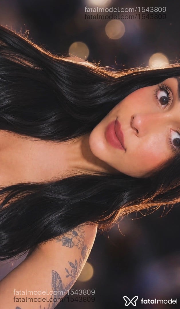 Acompanhante mulher trans morena (o) de olhos castanhos - Isadora Vicente