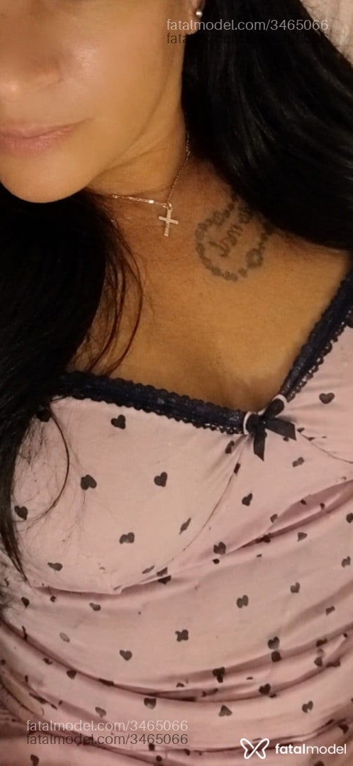 Acompanhante mulher com cabelo castanho de olhos castanhos - Patrícia