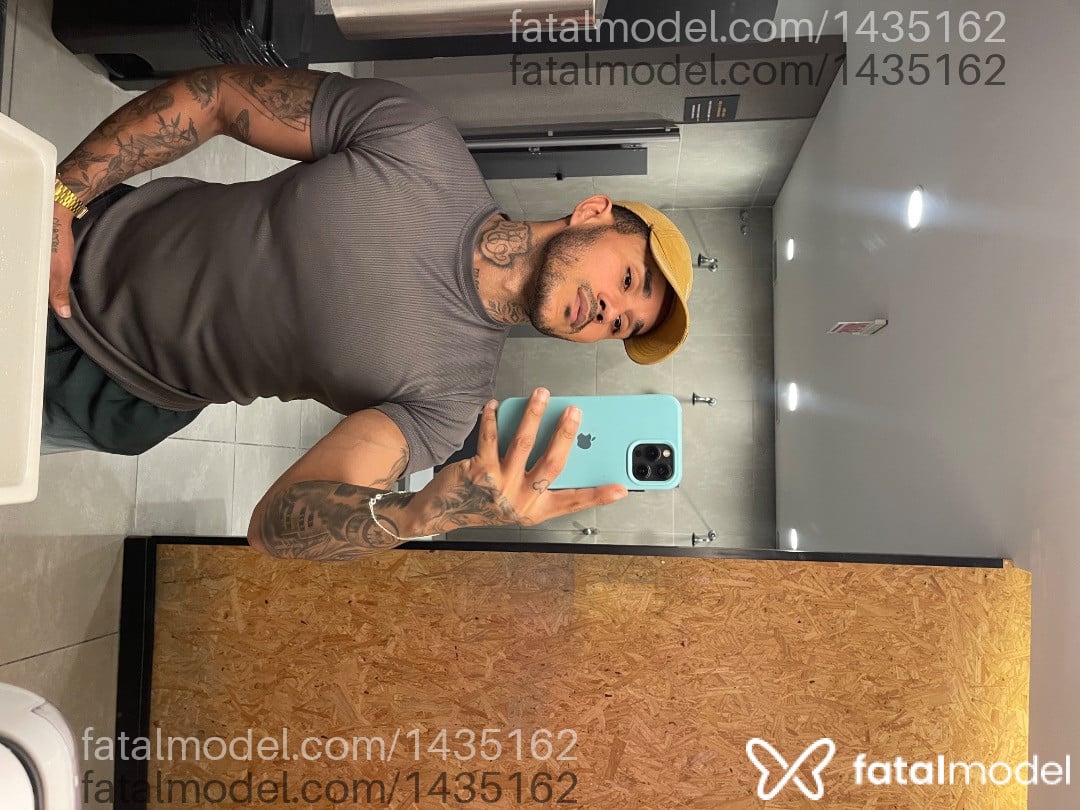 Acompanhante homem morena (o) de olhos pretos - Leandro