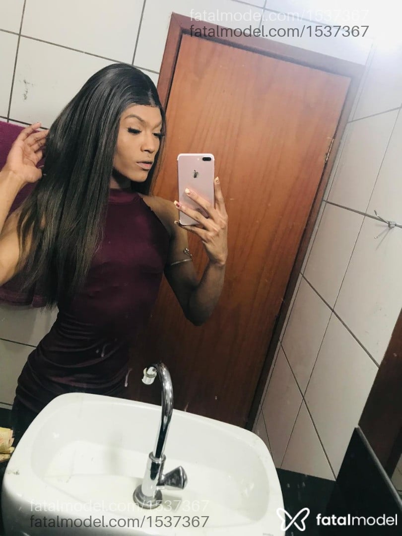 Acompanhante mulher trans morena (o) de olhos castanhos - Sophia Bittencourt Acompanhante mulher trans morena (o) de olhos castanhos - Sophia Bittencourt