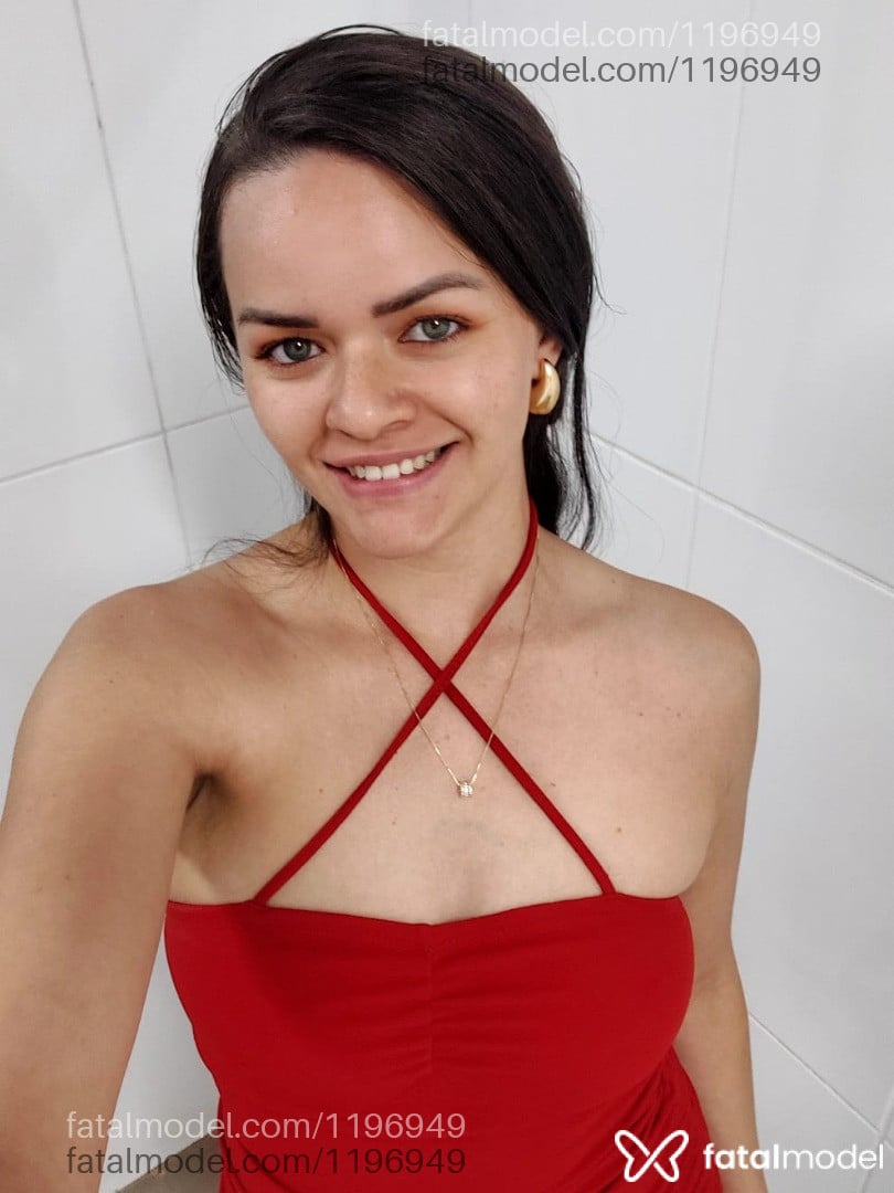 Acompanhante mulher loira (o) de olhos azuis - YSA MODELLO