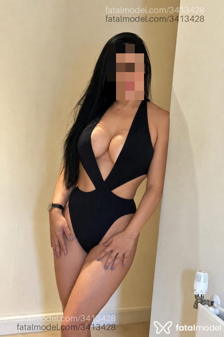 Acompanhante mulher morena (o) de olhos castanhos - Isabella