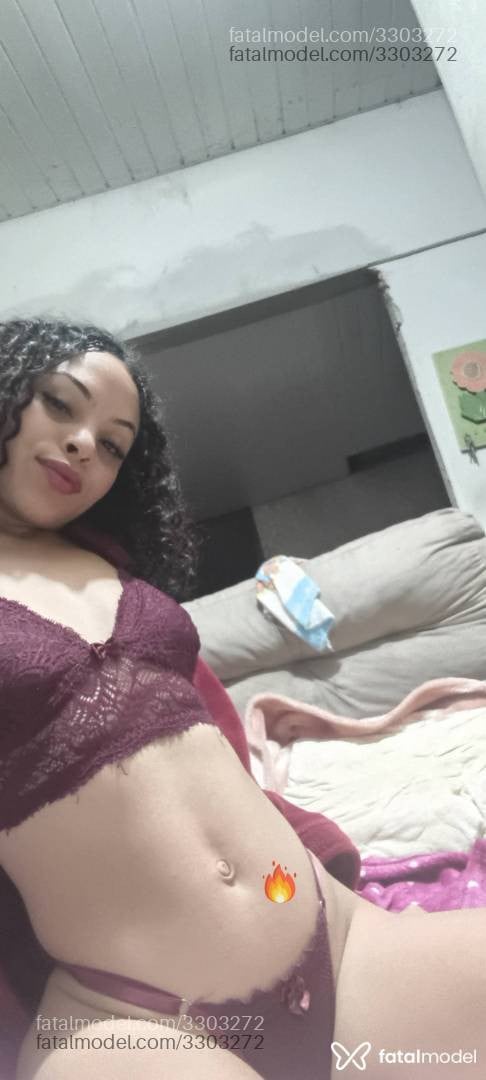Acompanhante mulher com cabelo castanho de olhos castanhos - Any