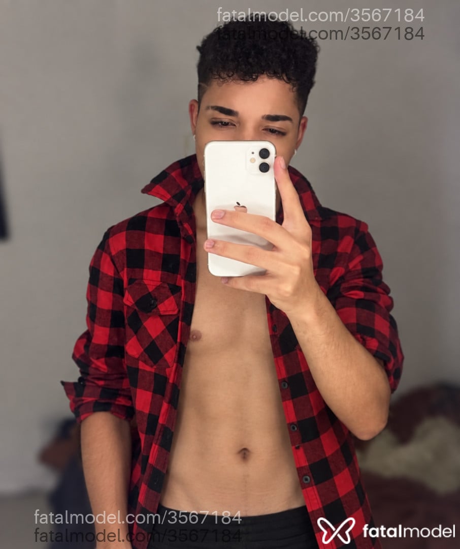 Acompanhante homem morena (o) de olhos castanhos - Henri