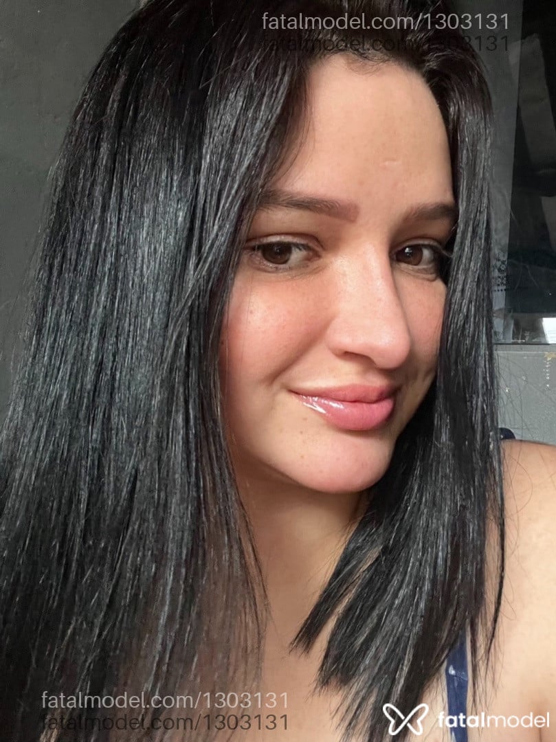 Acompanhante mulher morena (o) de olhos castanhos - Moura