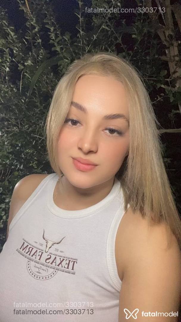 Acompanhante mulher loira (o) de olhos castanhos em Cuiabá - Rubi Vitória