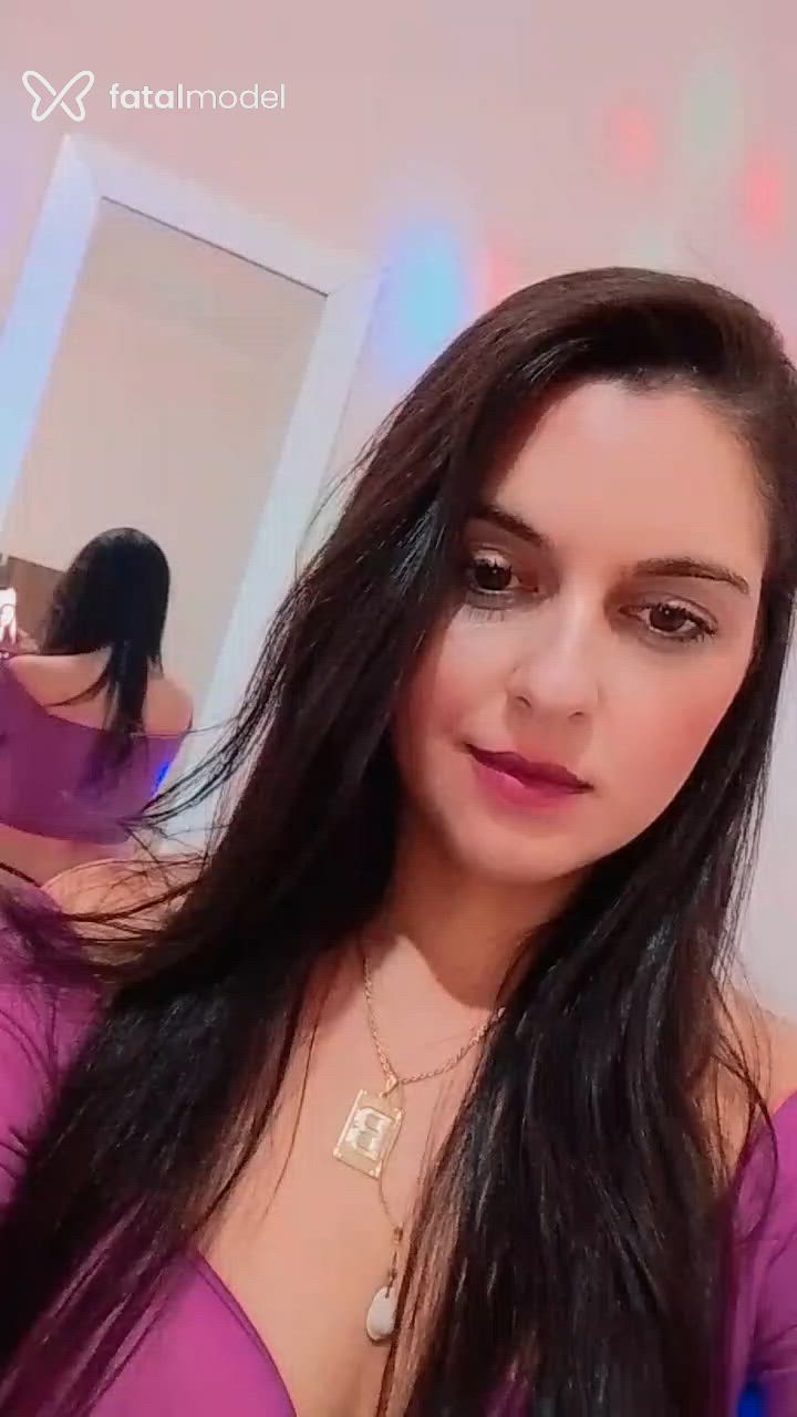 Acompanhante mulher morena (o) de olhos castanhos - Babi