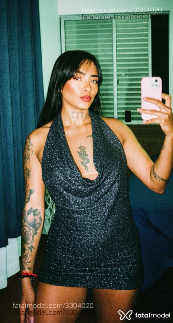 Acompanhante mulher com cabelo castanho de olhos castanhos - Melinna Réis