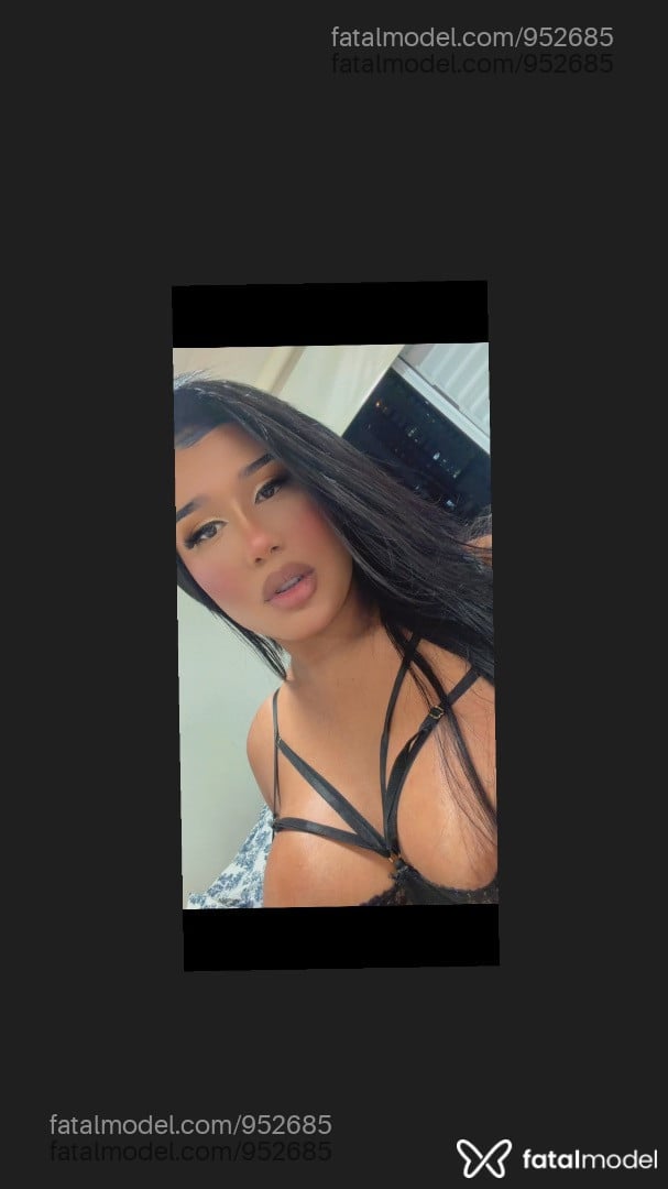 Acompanhante mulher trans morena (o) de olhos mel - Sophia Freitas