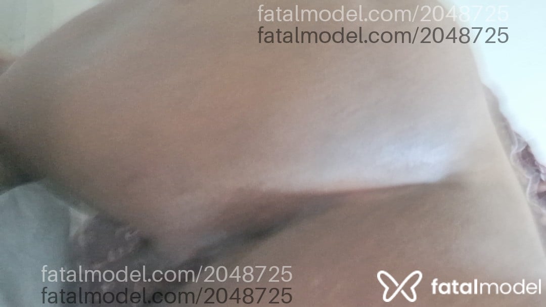 Acompanhante mulher morena (o) de olhos pretos - Denise Mil Graus