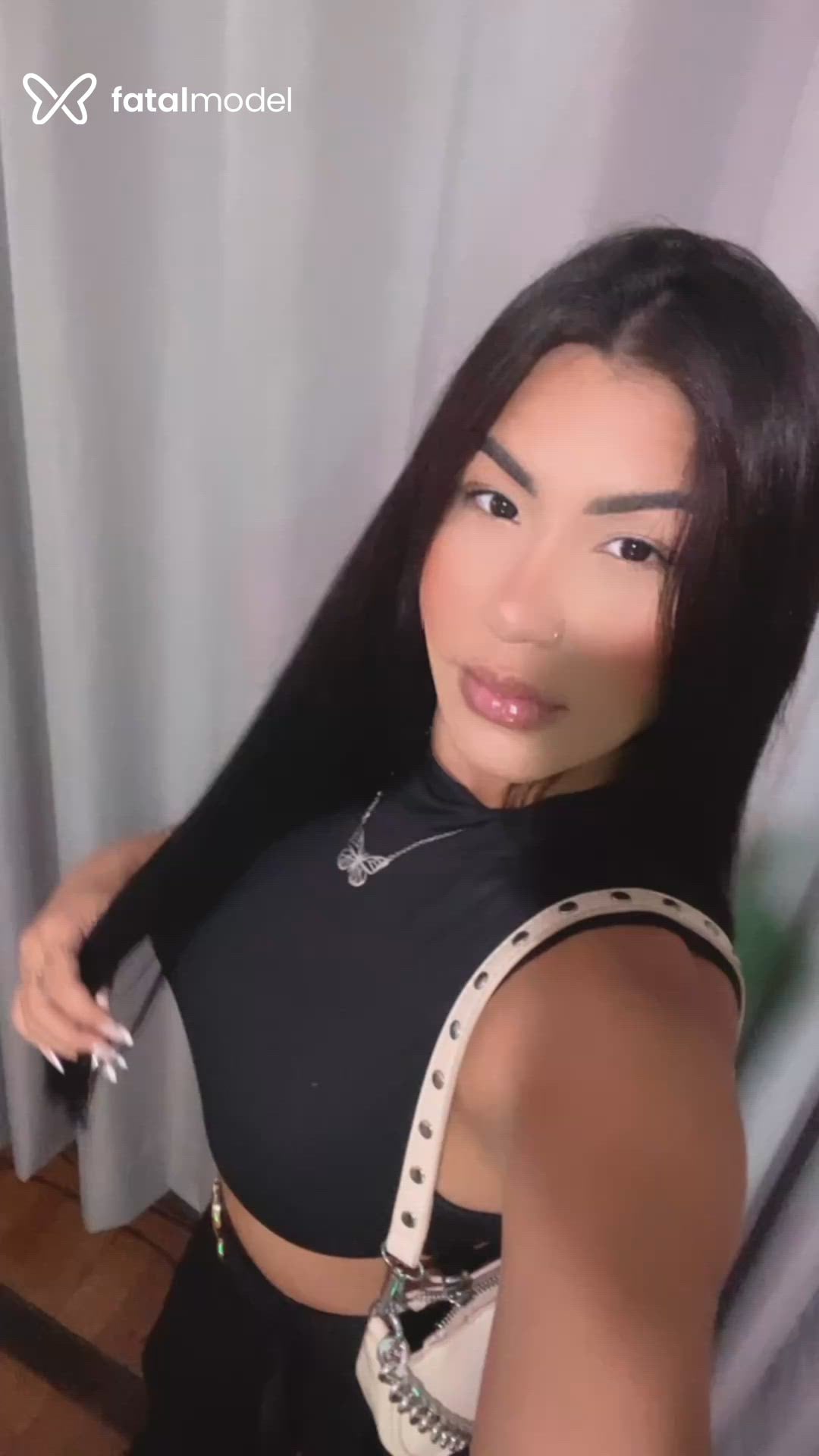 Acompanhante mulher morena (o) de olhos pretos em Petrópolis Acompanhante mulher morena (o) de olhos pretos em Petrópolis - Isadora Salles