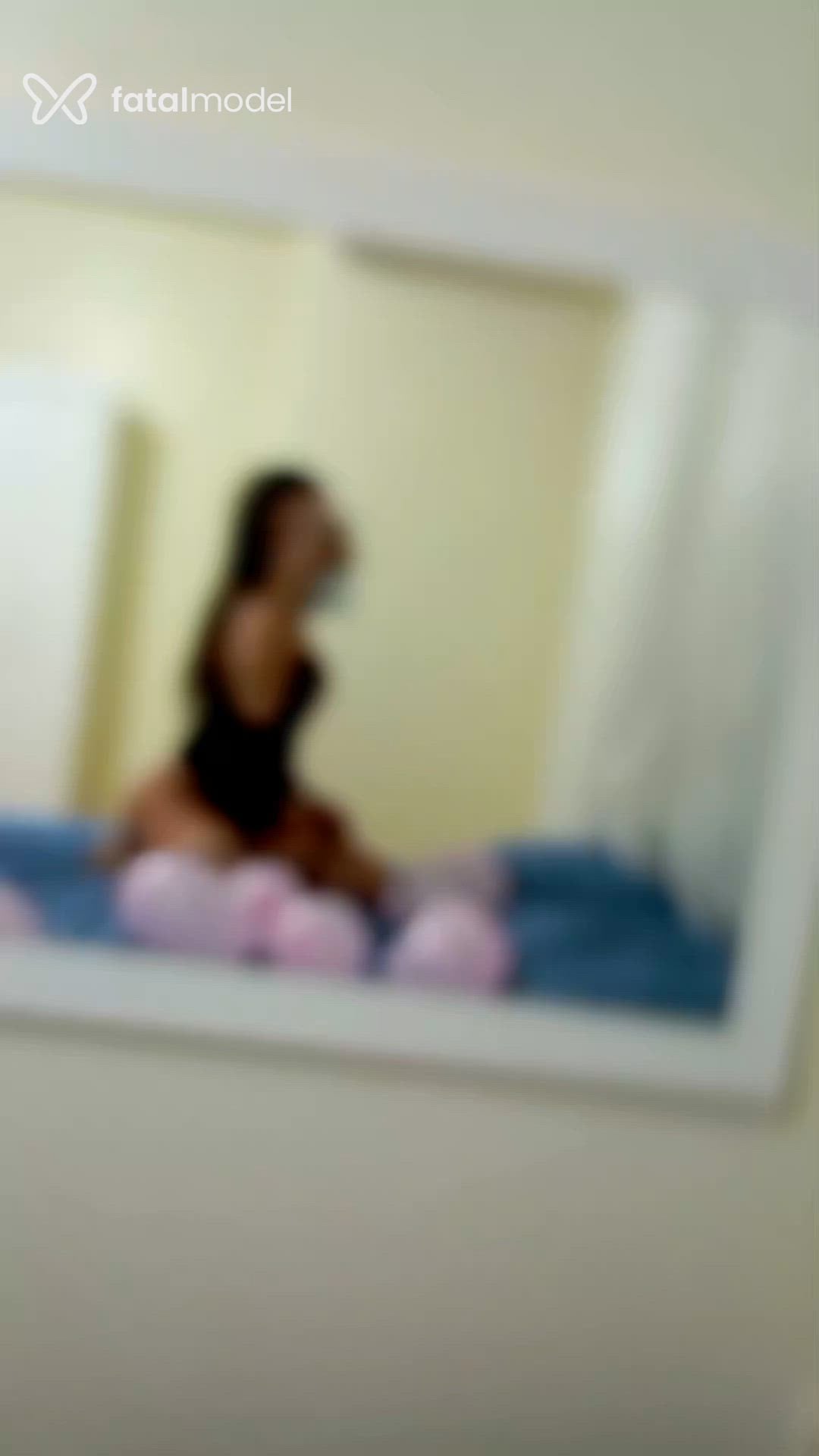 Acompanhante mulher com cabelo castanho de olhos mel - Laurinhaa